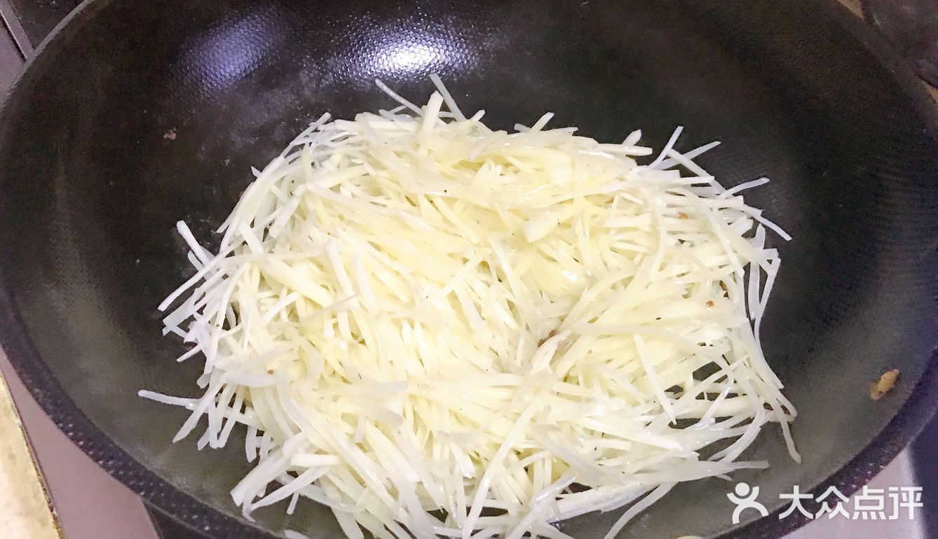 方便快捷又好吃的青椒土豆丝