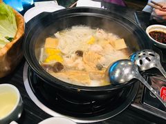 -东椰·海南椰子鸡火锅(朝阳门店)