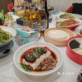 大快朵颐烤鸭时