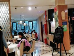 大堂-老人和饭店(打浦路店)