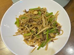 -黄泥岗·地道湖北菜(奥特莱斯店)