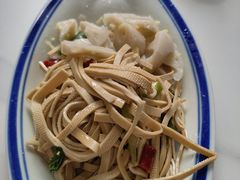 -鲁南仔·滕州炒鸡(经三路店)