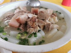 萝卜炖肘子-荣生萝卜汤饭店