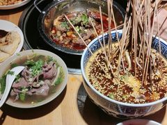 -大众跷脚牛肉馆·非遗传承单位(峨眉山店)