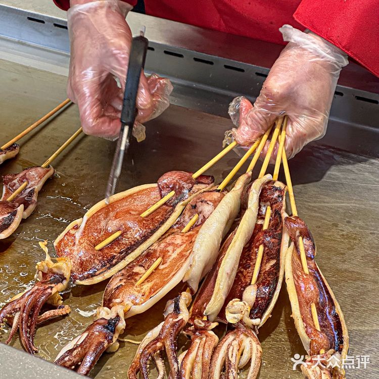 谁说景区没有好吃的？热气腾腾的大鱿鱼不要错过