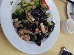 -吉莲利苑海鲜酒家(珠海拱北29年老字号店)