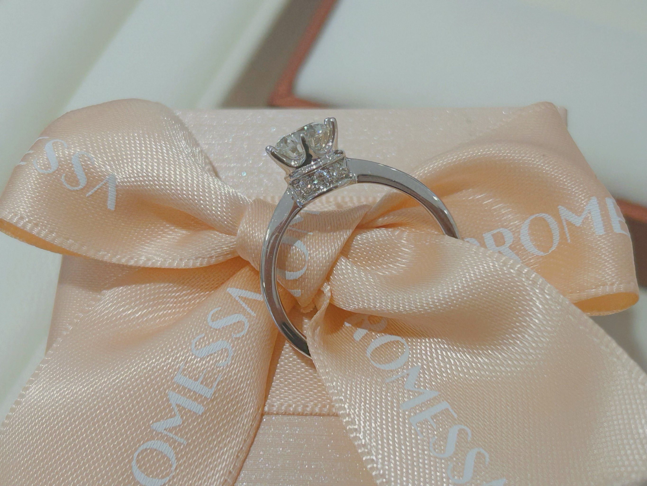 周生生婚戒攻略