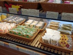 -光明牛奶棚(南泉店)