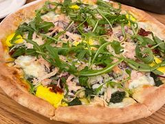火腿芝麻菜披萨-城市大道红炉披萨烘焙坊