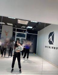 -DL专业爵士舞街舞工作室