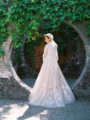 点击看大图 婚纱-LaMousse婚纱买手店