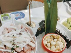 -洪氏嗨捞·广东猪肚鸡·椰子鸡火锅(西咸万象城店)