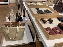 -COACH蔻驰(太古汇店)