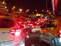 -虹桥火车站-停车场