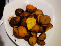 -黑青稞庄园·新式藏餐·牦牛肉汤锅(新都桥店)