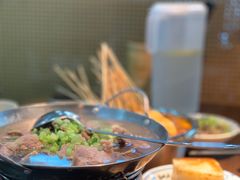 -肖四女乐山跷脚牛肉(南汇大学城生活广场店)