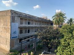 -吐斯廉屠杀博物馆