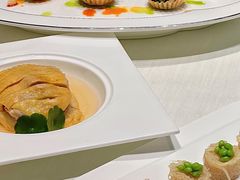 松仁脆盏菠菜蟹柳-屋里厢上海菜馆
