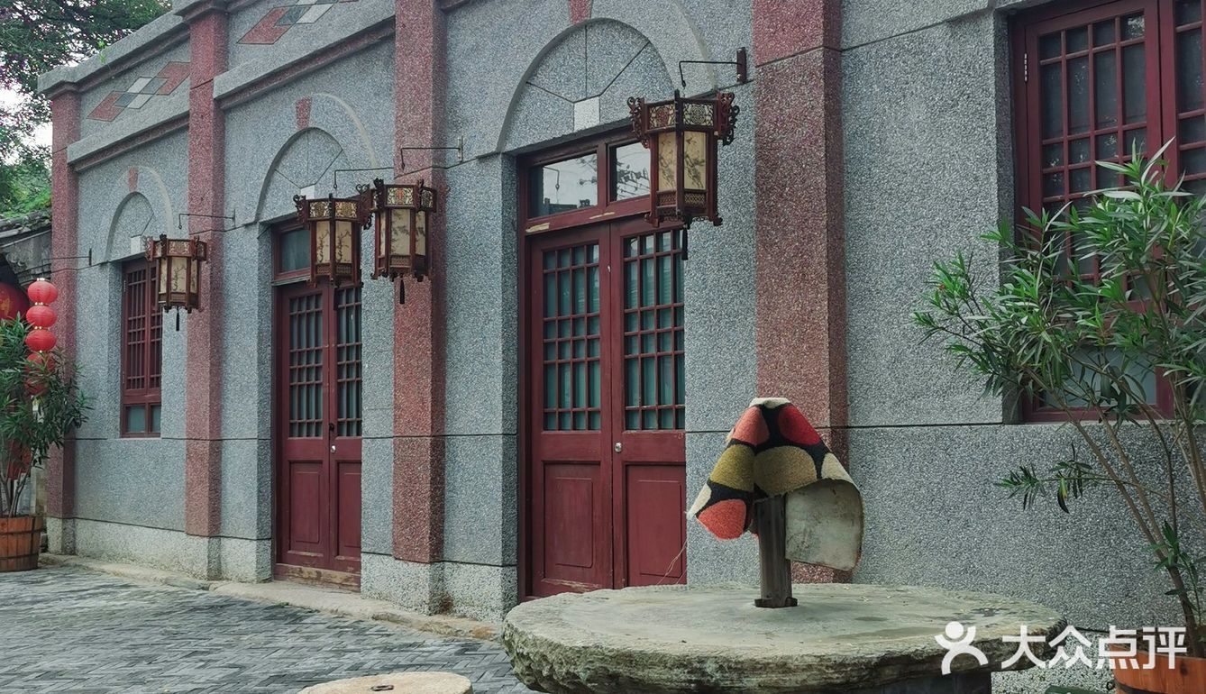 走过模式口大街，穿越到旧时