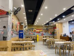 大堂-江城燕子大排档(江汉路步行街店)