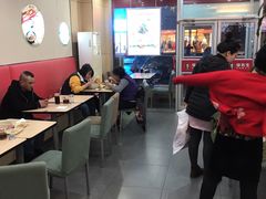 大堂-李先生牛肉面大王(营口大润发店)