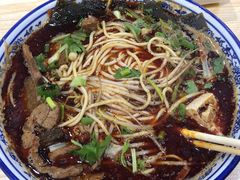 -萍记·鲜肉泡菜粉·非遗襄阳牛肉面