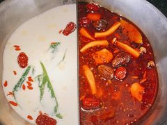 -湊湊火锅·茶憩(打浦桥日月光店)