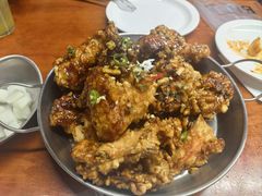 -BHC炸鸡(明洞总店)