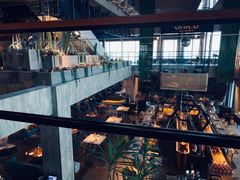 -The ROOF (通盈中心店)