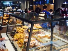 -巴黎贝甜(大宁国际商业广场店)