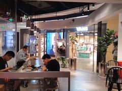 大堂-喜茶(上海正大广场店)
