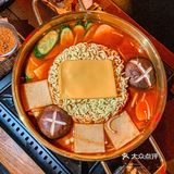 要嗨就来这里！大菠萝音乐餐吧！