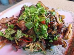 -大众跷脚牛肉馆·非遗传承单位(峨眉山店)