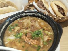 -闫家驴肉老店(华电一校店)