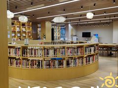 -漕河泾街道图书馆(漕河泾社区文化活动中心店)