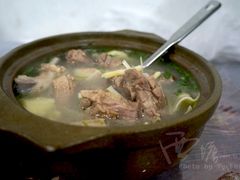 馄饨老鸭煲-老品芳