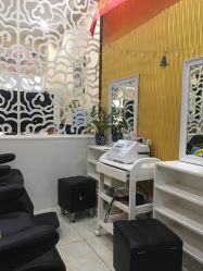 -再出发防脱发白发理疗中心