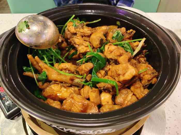 芳村榕树头叹佬鸡煲(骏壹万邦店)-"每次路过都想要来尝试一下,今天