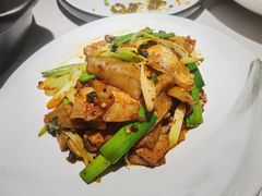 苕皮回锅肉-麻六记(新天地店)