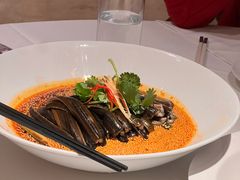 鲜椒秋葵炝虎尾-扬州香格里拉·香宫中餐厅