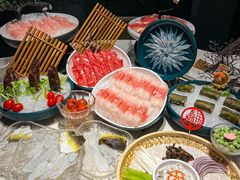 -无界釜·河豚鱼汤锅(红山动物园店)