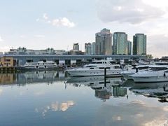 -墨尔本滨海港区