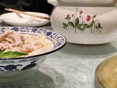 -泉畔人家·老济南经典鲁菜(大明湖店)