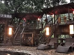 -天门沟九州驿站树上汤泉