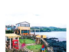 -Cafe Aewol Monsant