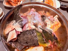 -黑金·寻焰自助百汇·烤肉·火锅(中街店)