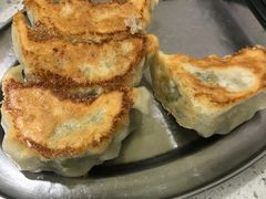 鲜肉韭菜煎饺-芬芳甜品(同福路店)