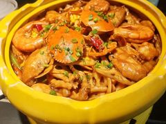 -多嘴超级肉蟹煲(杉杉国潮主题店)