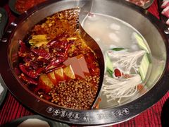 -谭鸭血老火锅(远大购物广场店)