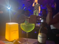 -FOUR PLAY BAR